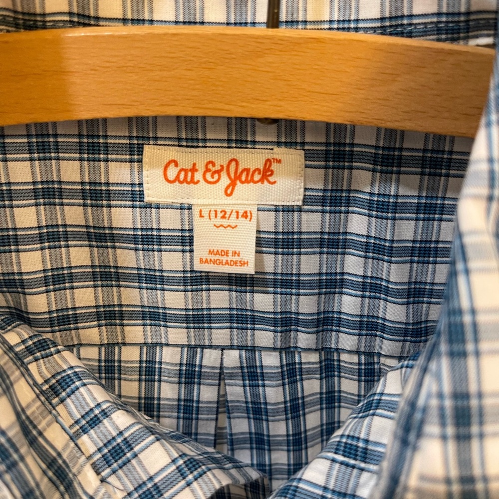 Cat & Jack button down - Picture 2 of 4